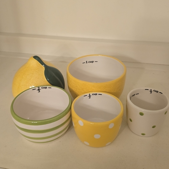 ⭐️40% Off⭐️ Lemon Measuring Cups by C.R. Gibson Jessie Steele - Picture 3 of 8